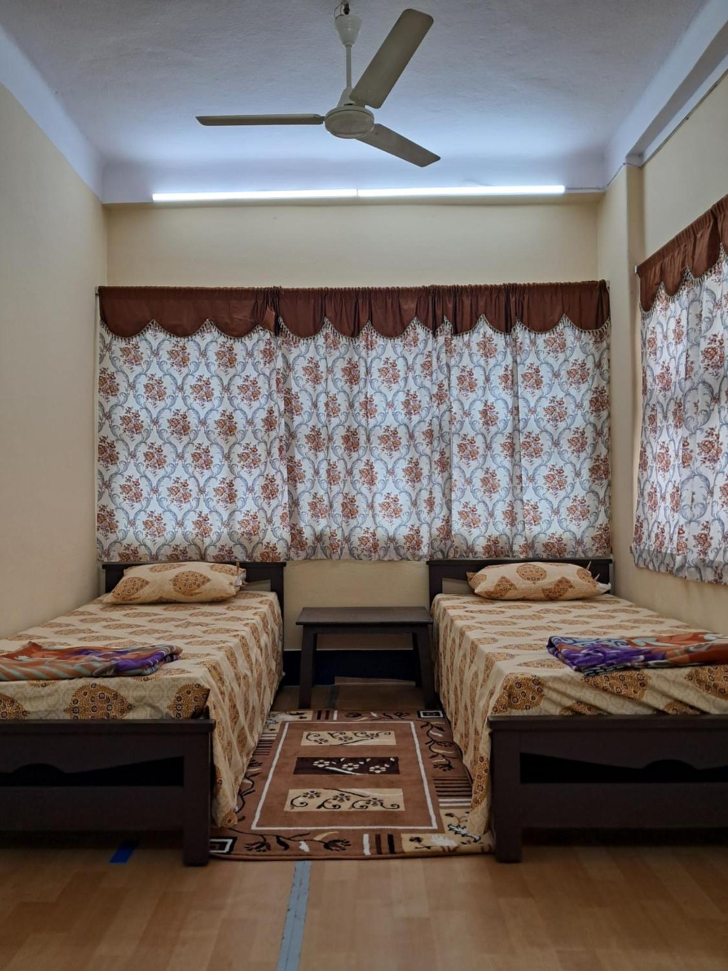 1 Room For 4 Guests Or 2 Bhk For 4 To 10 Guests With Ac For Families Хайдарабад Экстерьер фото